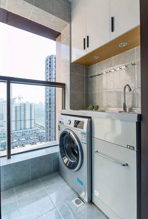 陽臺(tái)地面磚鋪設(shè)美學(xué)與耐用之道，兼顧共享洗衣機(jī)區(qū)域?qū)嵱迷O(shè)計(jì)